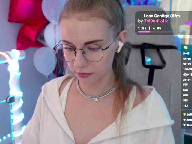 VikkiExtraCheese