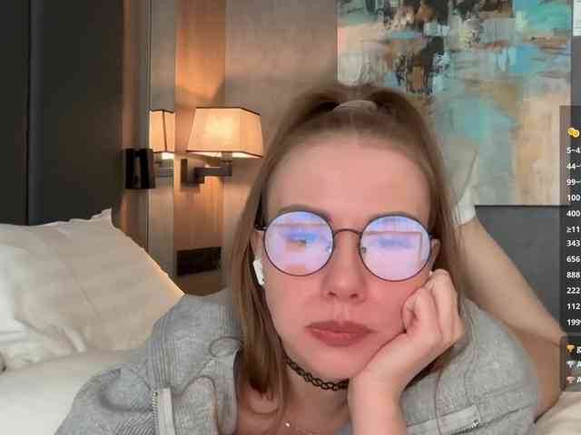 VikkiExtraCheese webcam