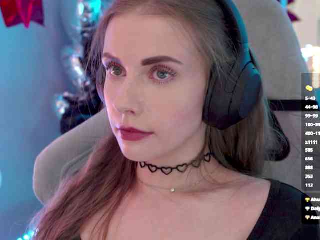 VikkiExtraCheese webcam