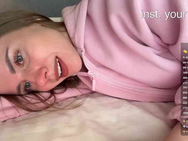 VikkiExtraCheese webcam