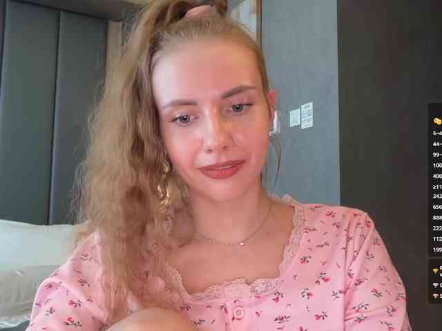 VikkiExtraCheese webcam