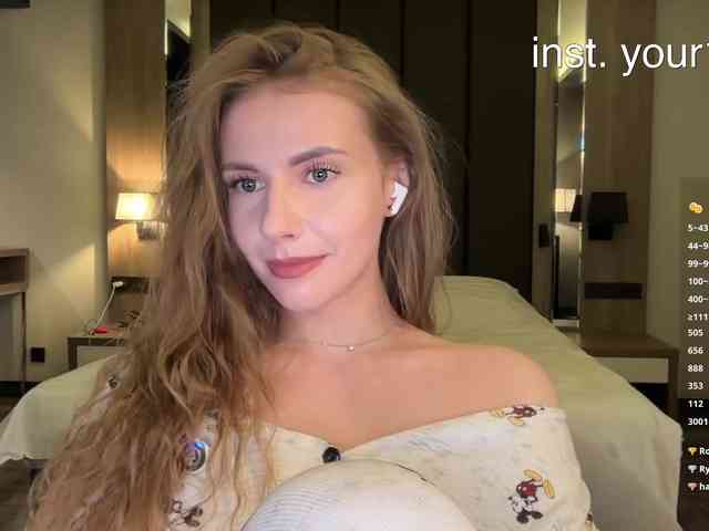-VikkiL0vesCheese- Sex Cam Show