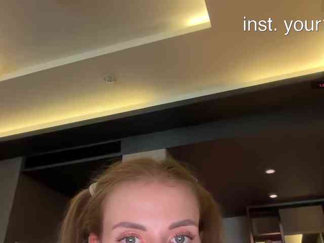 VikkiExtraCheese webcam