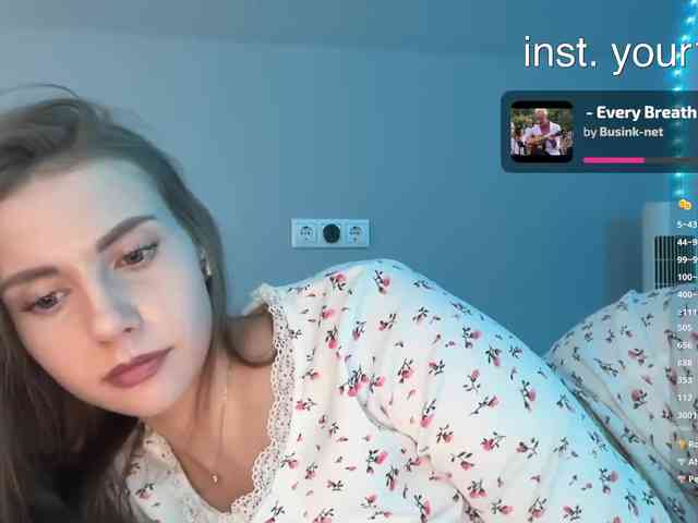 VikkiExtraCheese webcam