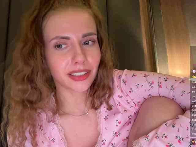 VikkiExtraCheese webcam