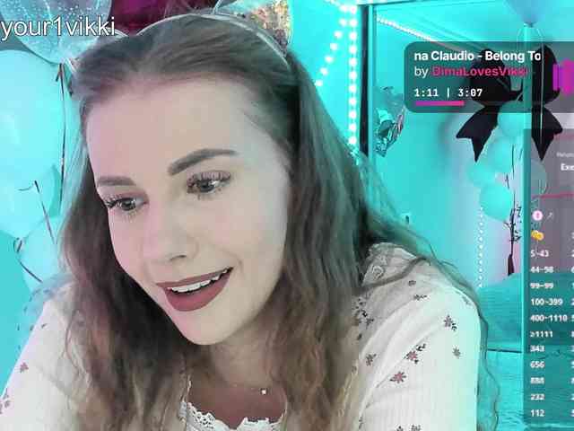 Модель: VikkiExtraCheese