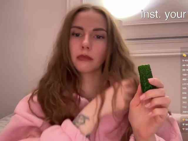 VikkiExtraCheese webcam