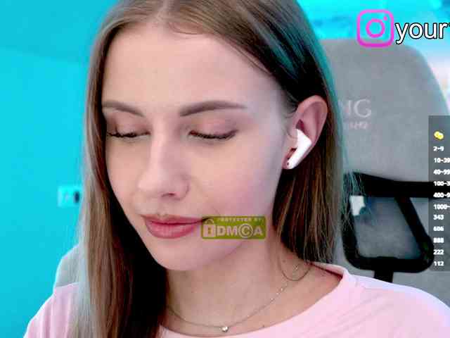 VikkiExtraCheese