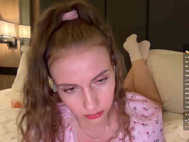 VikkiExtraCheese webcam