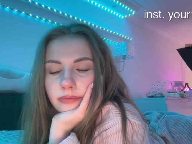 VikkiExtraCheese webcam