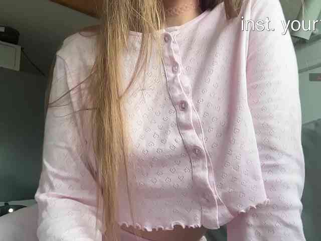 VikkiExtraCheese webcam