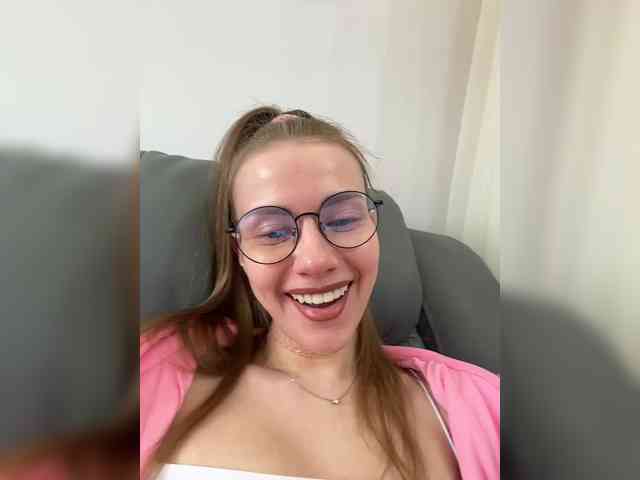 VikkiExtraCheese webcam