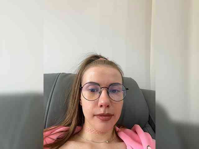 Модель: VikkiExtraCheese