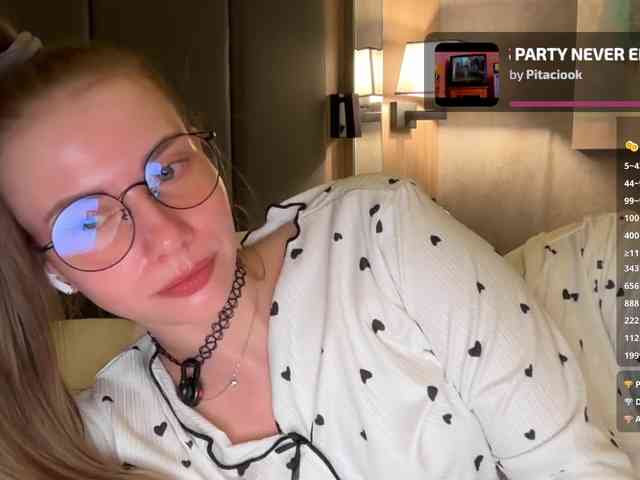 VikkiExtraCheese webcam