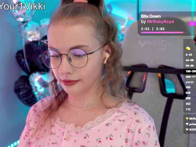 -VikkiL0vesCheese-