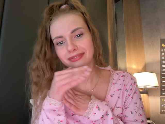 VikkiExtraCheese webcam