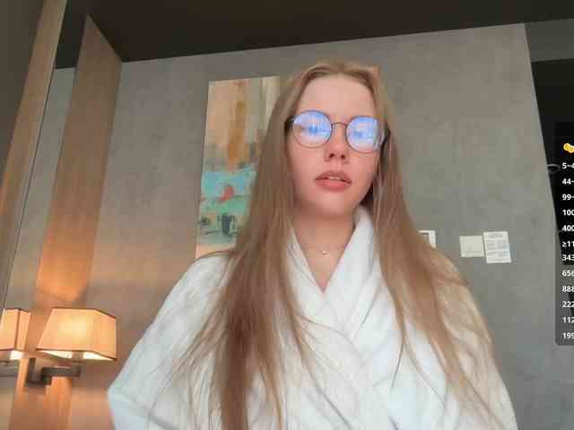 VikkiExtraCheese webcam