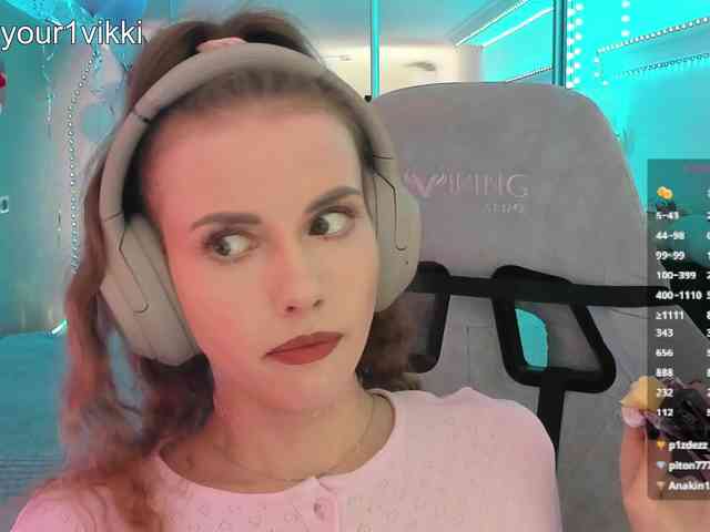Model: VikkiExtraCheese