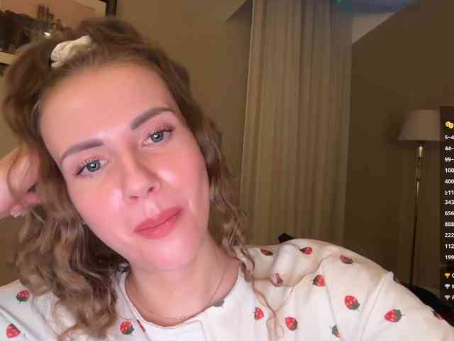 VikkiExtraCheese webcam