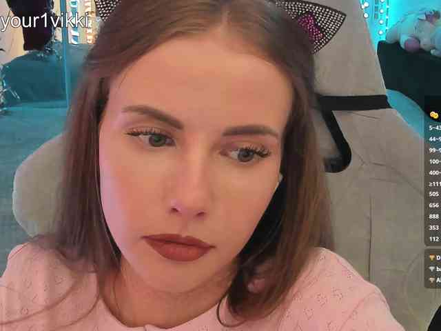 Модель: VikkiExtraCheese
