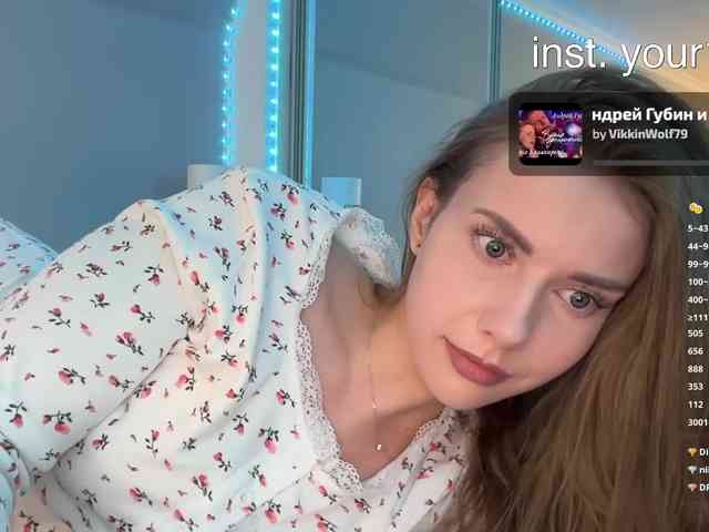 VikkiExtraCheese webcam