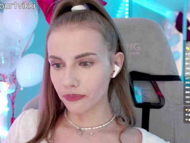 VikkiExtraCheese webcam