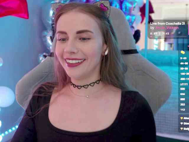 VikkiExtraCheese