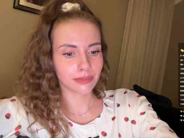 VikkiExtraCheese webcam