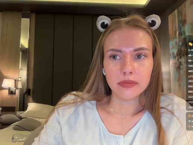 VikkiExtraCheese webcam