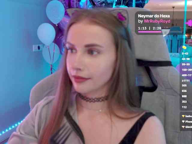 VikkiExtraCheese webcam