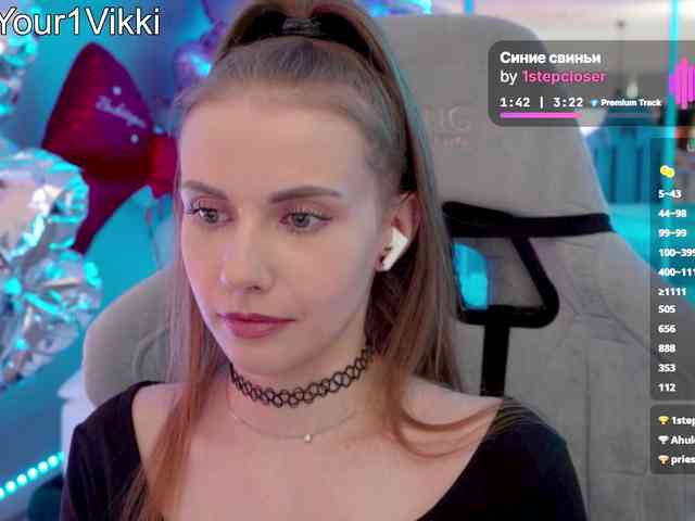 -VikkiL0vesCheese-