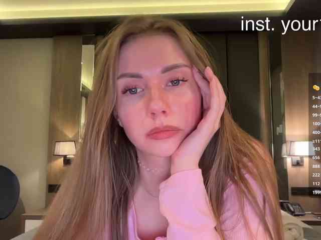 VikkiExtraCheese webcam