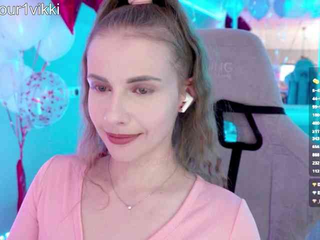 VikkiExtraCheese webcam