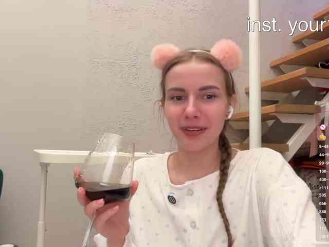 VikkiExtraCheese webcam