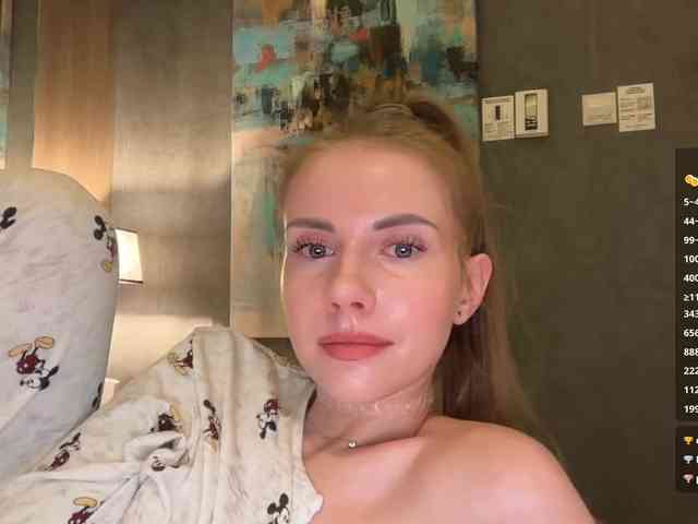 VikkiExtraCheese webcam