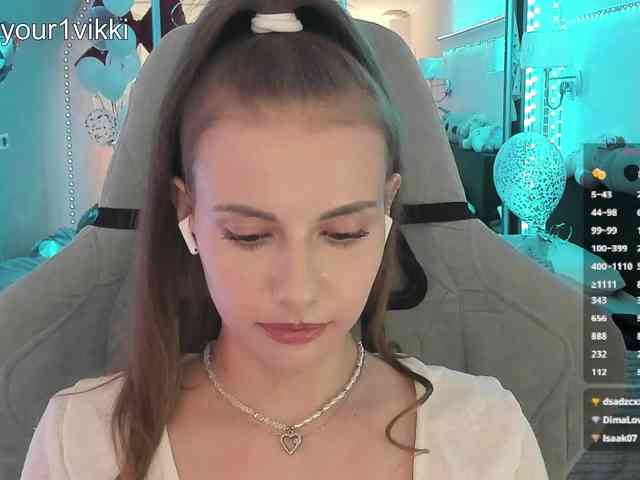 Модель: VikkiExtraCheese