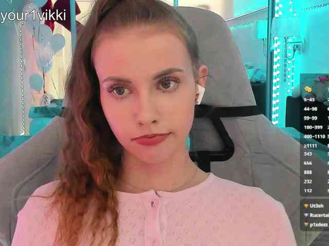 Модель: VikkiExtraCheese