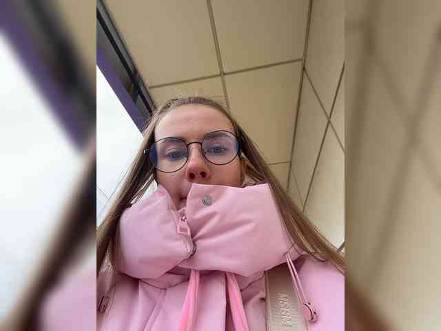 Модель: VikkiExtraCheese