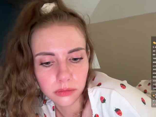 VikkiExtraCheese webcam