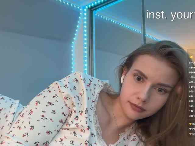 VikkiExtraCheese webcam