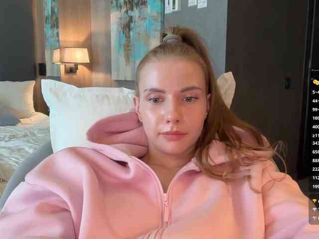 VikkiExtraCheese webcam