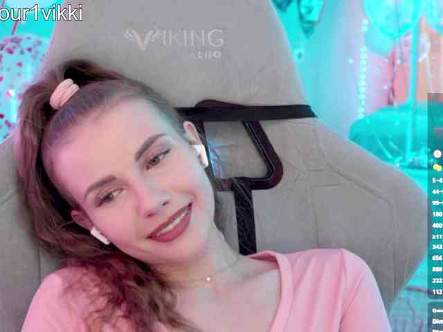 VikkiExtraCheese webcam