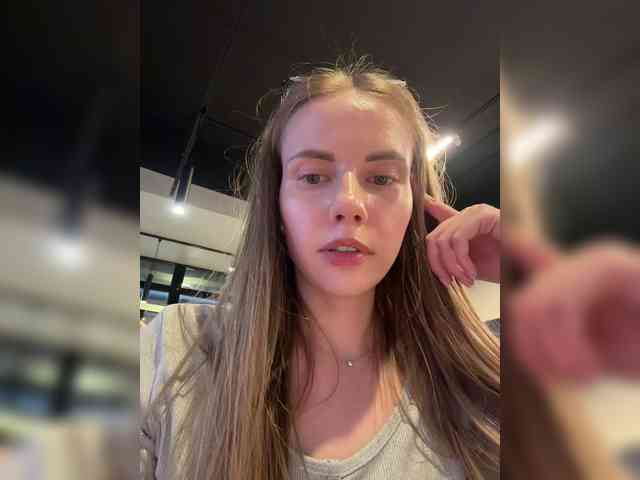 VikkiExtraCheese webcam