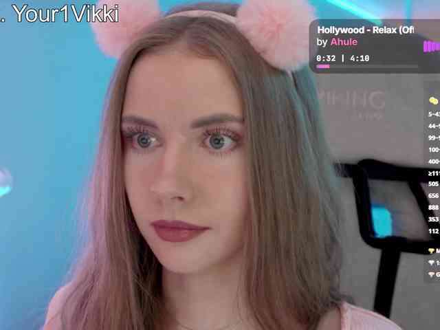 Model: VikkiExtraCheese