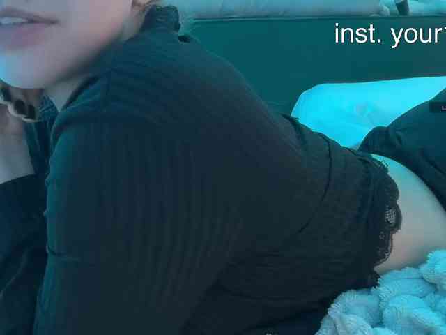 VikkiExtraCheese webcam