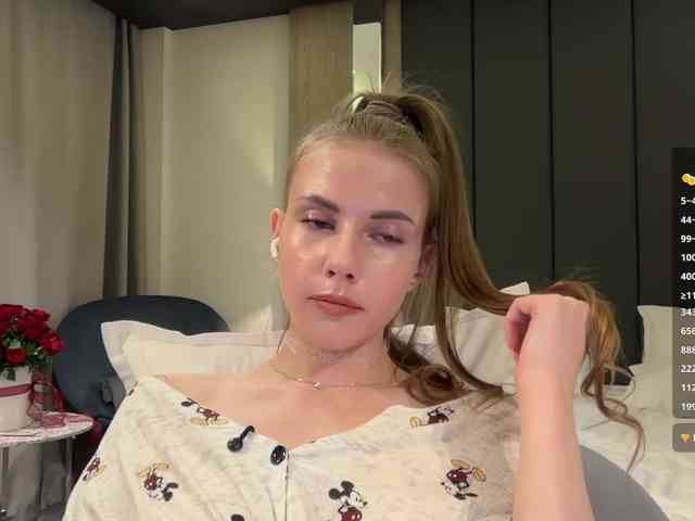 VikkiExtraCheese webcam