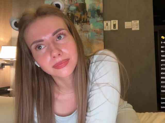 VikkiExtraCheese webcam