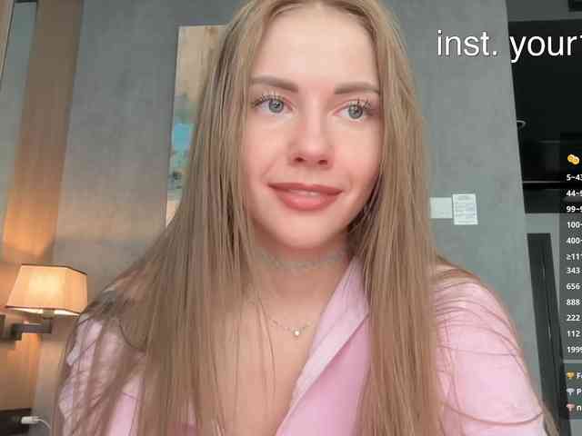 VikkiExtraCheese webcam