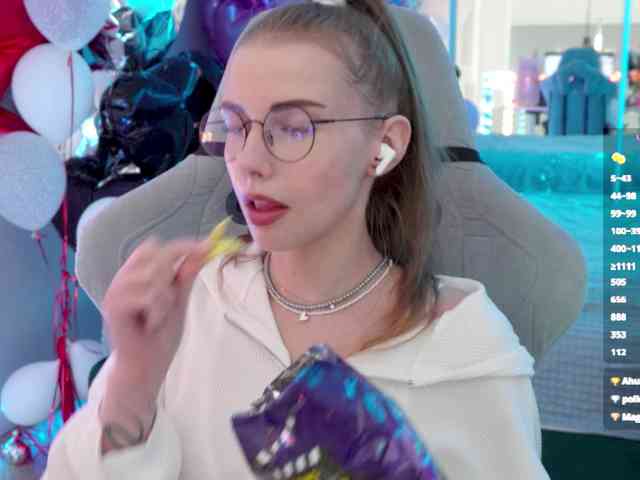VikkiExtraCheese