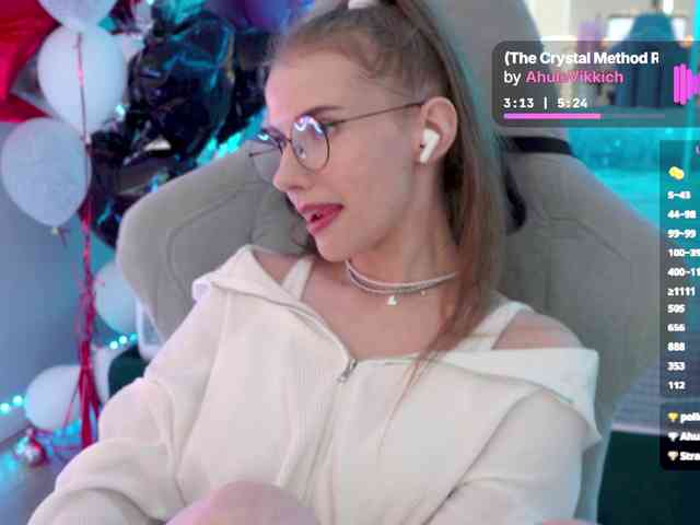 VikkiExtraCheese